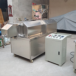 Pet food making machine