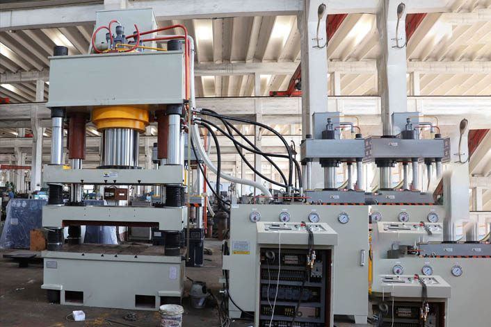Animal salt licking making machine