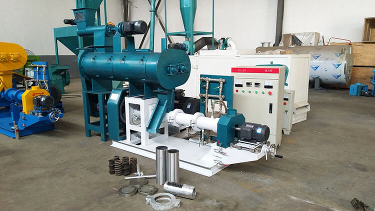 Model DSP-90 wet type fish feed extruder